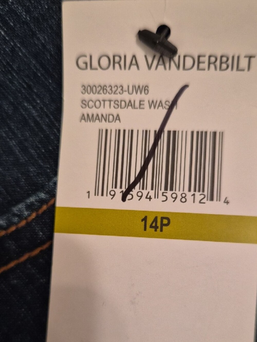 Gloria Vanderbilt Amanda Capris- Size 14 P - Picture 11 of 11
